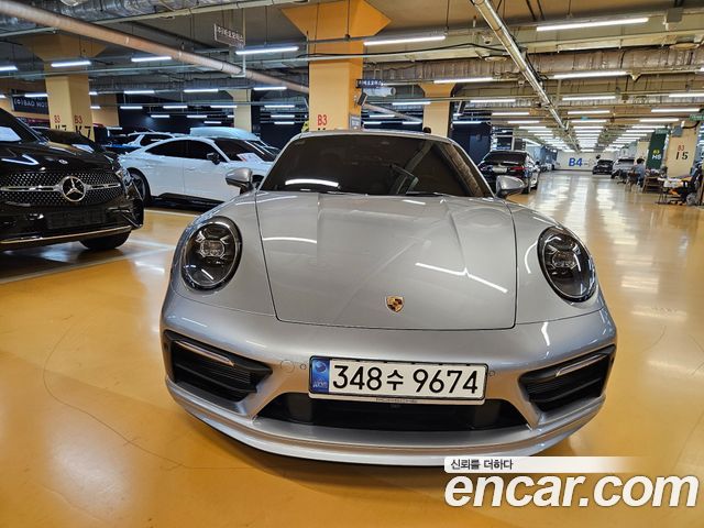 Porsche 911 Carrera 4S — пробег 10 000 км — фото 3 из 5