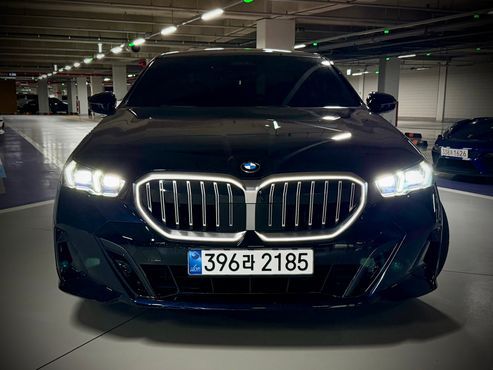 BMW 5-Series 523d xDrive M Sport — пробег 5 000 км — фото 1 из 5