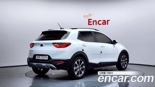 Kia Stonic из Кореи Encar