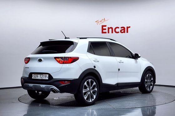 Kia Stonic Diesel 1.6 Prestige — пробег 103 526 км — фото 2 из 5
