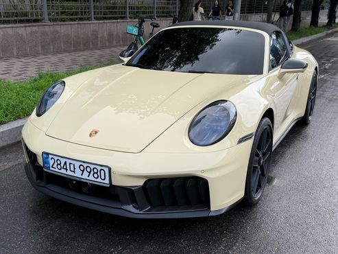 Porsche 911 Targa 4 GTS — пробег 360 км — фото 1 из 5
