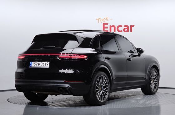 Porsche Cayenne 3.0 PLATINUM EDITION — пробег 13 949 км — фото 2 из 5