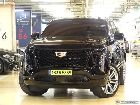 Cadillac Escalade 6.2 Sports Platinum — пробег 19 000 км — фото 1 из 5