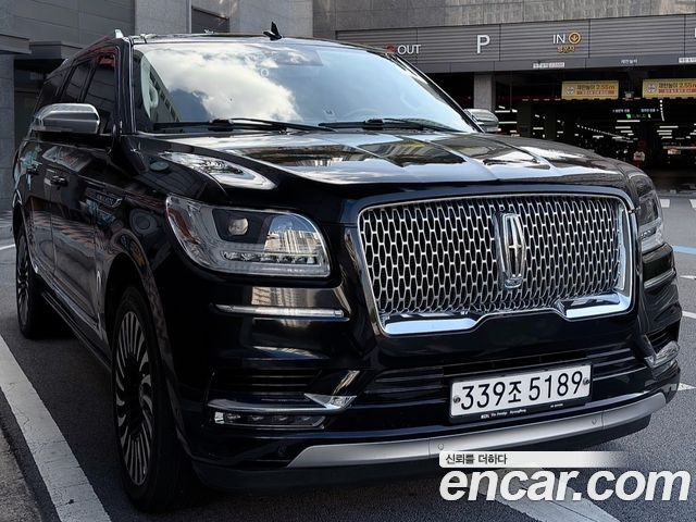 Lincoln Navigator 3.5L Black Label — пробег 104 000 км — фото 1 из 5