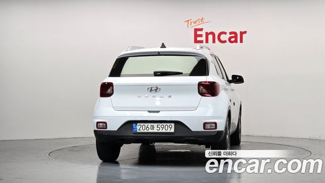 Hyundai Venue из Кореи Encar