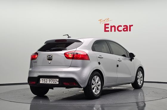 Kia pride 1.4 MPI Hatchback Deluxe — пробег 81 014 км — фото 2 из 5