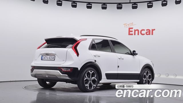 Kia Niro Signature — пробег 136 387 км — фото 2 из 5