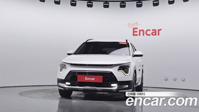Kia Niro Signature — пробег 136 387 км — фото 3 из 5