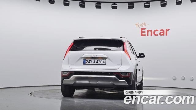 Kia Niro Signature — пробег 136 387 км — фото 4 из 5