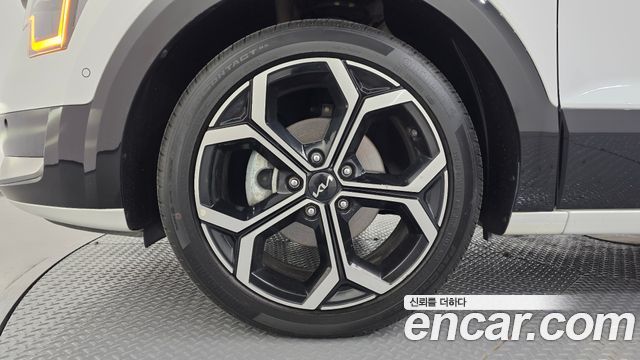 Kia Niro Signature — пробег 136 387 км — фото 5 из 5