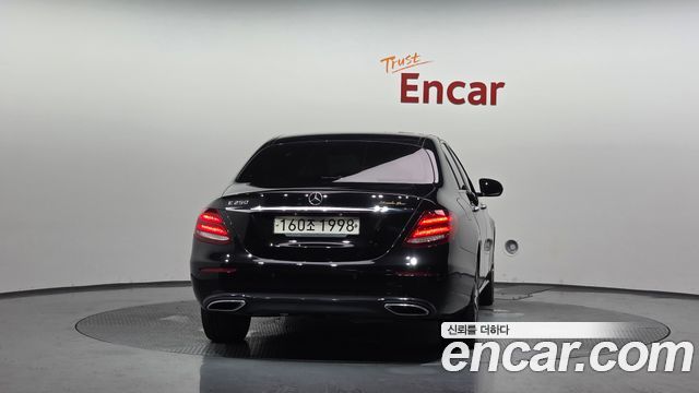 Mercedes-Benz E-Class из Кореи Encar