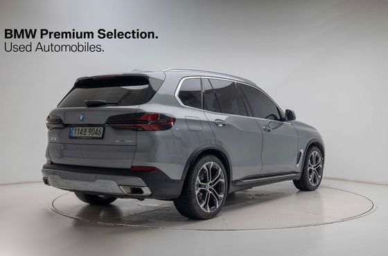 BMW X5 xDrive 50e xLine — пробег 9 595 км — фото 2 из 5