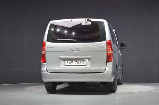 Hyundai Starex 5-Seater VAN CVX Premium — пробег 77 951 км — фото 4 из 5