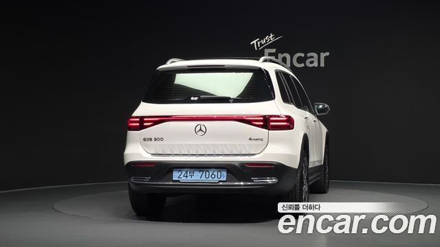Mercedes-Benz EQB из Кореи Encar