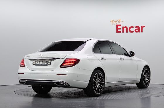 Mercedes-Benz E-Class E220d Avantgarde — пробег 146 734 км — фото 2 из 5