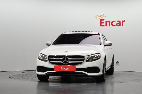 Mercedes-Benz E-Class E220d Avantgarde — пробег 146 734 км — фото 3 из 5