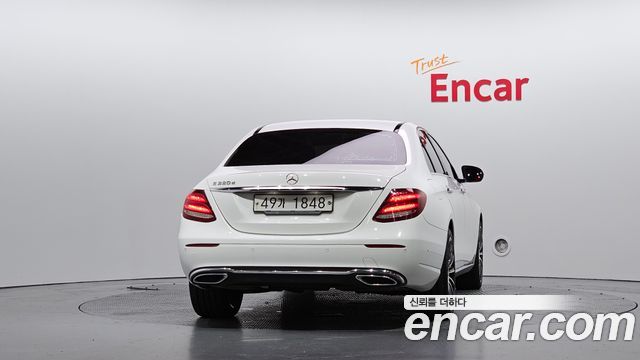 Mercedes-Benz E-Class из Кореи Encar