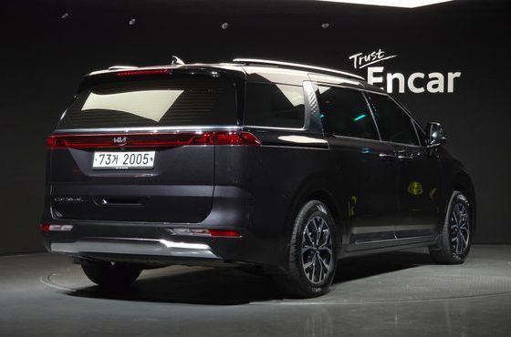 Kia Carnival 11-Seater Signature — пробег 53 548 км — фото 2 из 5