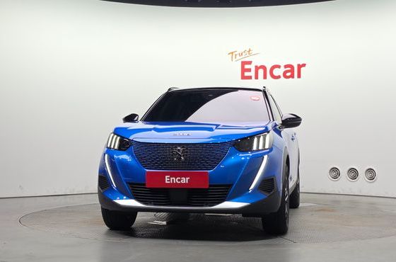 Peugeot 2008 EV GT — пробег 29 389 км — фото 3 из 5