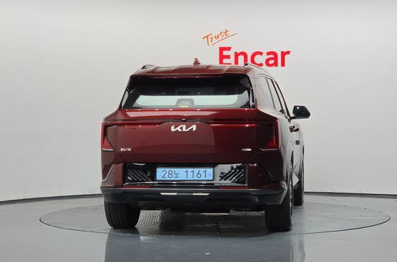Kia EV5 Long Range 4WD GT Line — пробег 6 550 км — фото 4 из 5
