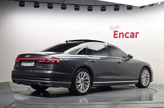 Audi A8 55 TFSI Quattro LWB — пробег 92 461 км — фото 2 из 5