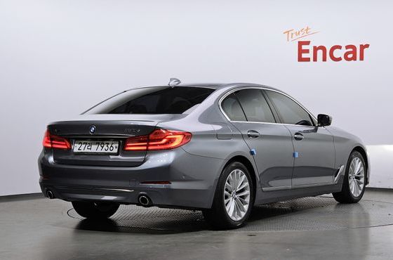 BMW 5-Series 520d xDrive Luxury Plus — пробег 141 415 км — фото 2 из 5