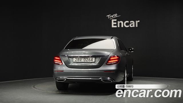 Mercedes-Benz E-Class из Кореи Encar