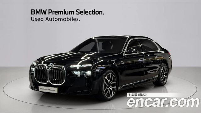 BMW i7 eDrive 50 M Sport — пробег 32 020 км — фото 1 из 5