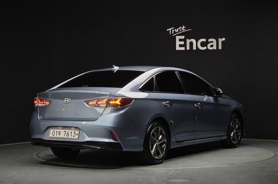 Hyundai Sonata 2.0 Plug-in HEV Premium — пробег 121 926 км — фото 2 из 5
