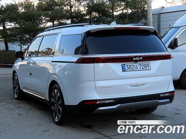 Kia Carnival 9-Seater Noblesse — пробег 92 700 км — фото 3 из 5