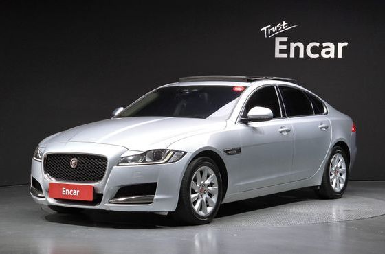 Jaguar XF 20d Prestige AWD — пробег 135 683 км — фото 1 из 5
