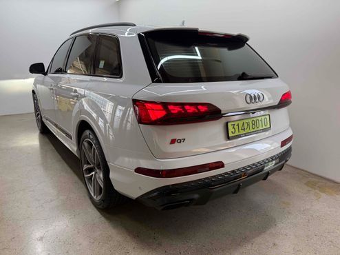 Audi Q7 55 TFSI Quattro Premium — пробег 1 136 км — фото 2 из 5