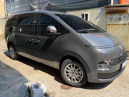 Hyundai Staria HEV 1.6T Cargo 2-Seater Modern — пробег 726 км — фото 2 из 5