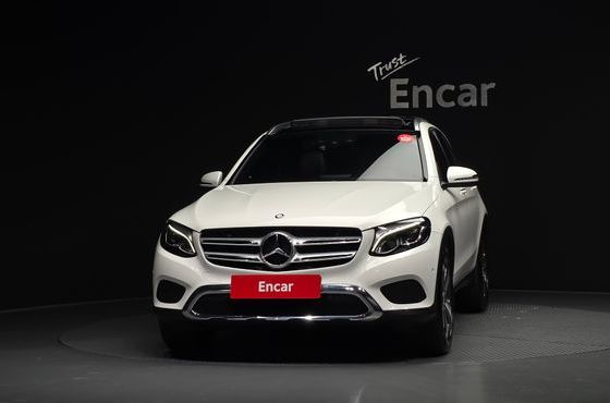 Mercedes-Benz GLC-Class GLC220 d 4MATIC Premium — пробег 70 308 км — фото 3 из 5