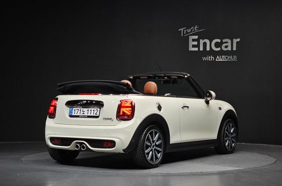 Mini Cooper Convertible Standard 3rd — пробег 83 758 км — фото 2 из 5
