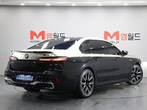 BMW i7 M70 xDrive — пробег 59 297 км — фото 3 из 5