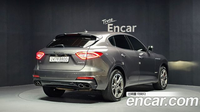 Maserati Levante 3.0 AWD GranSport — пробег 96 699 км — фото 2 из 5