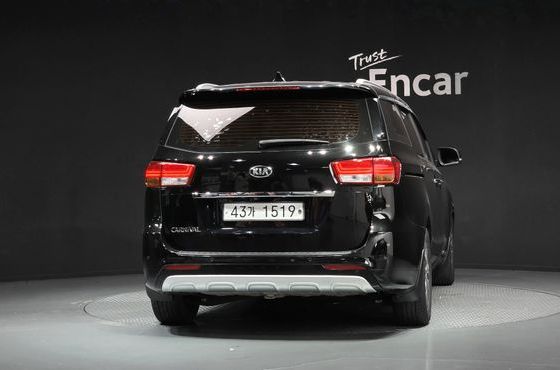 Kia Carnival 9-seater Luxury — пробег 167 491 км — фото 4 из 5