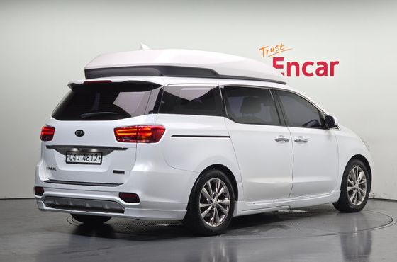 Kia Carnival 9-Seater Hi-Limousine Prestige — пробег 202 740 км — фото 2 из 5