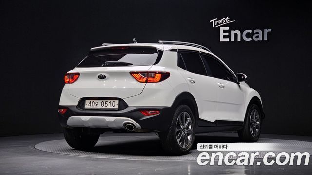 Kia Stonic из Кореи Encar