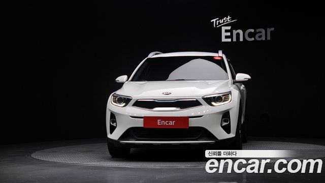 Kia Stonic из Кореи Encar