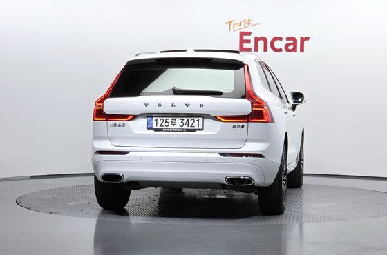 Volvo XC60 B5 Inscription — пробег 58 090 км — фото 4 из 5