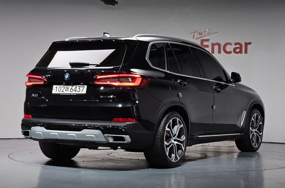 BMW X5 xDrive 30d xLine — пробег 72 499 км — фото 2 из 5