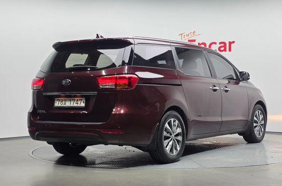 Kia Carnival 11-seater Prestige — пробег 127 892 км — фото 2 из 5