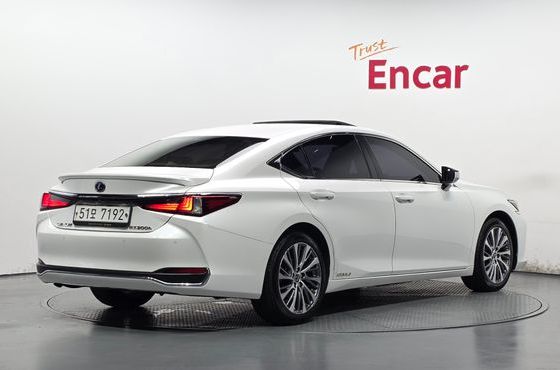 Lexus ES Luxury — пробег 120 649 км — фото 2 из 5