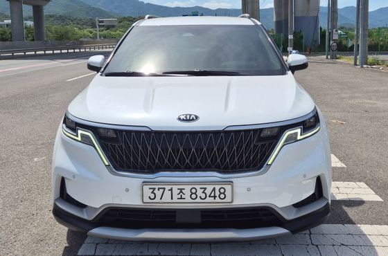 Kia Carnival Diesel 9-Seater Prestige — пробег 136 700 км — фото 1 из 5