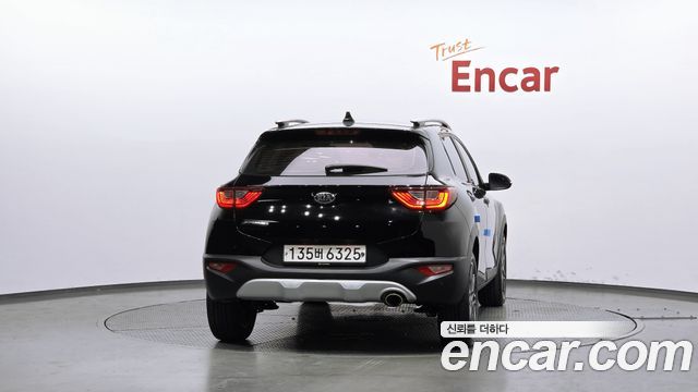 Kia Stonic из Кореи Encar