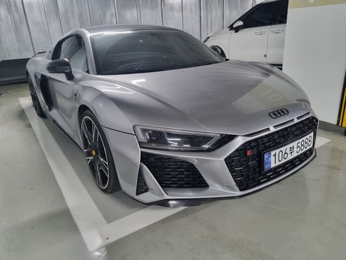 Audi R8 5.2 V10 Plus Coupe — пробег 81 000 км — фото 3 из 5