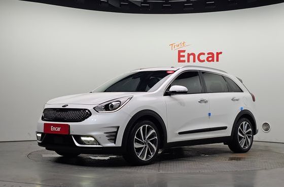 Kia Niro Noblesse — пробег 99 767 км — фото 1 из 5