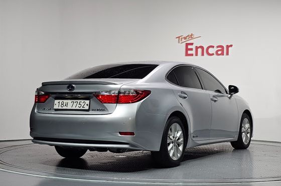 Lexus ES Supreme XV60 — пробег 164 137 км — фото 2 из 5